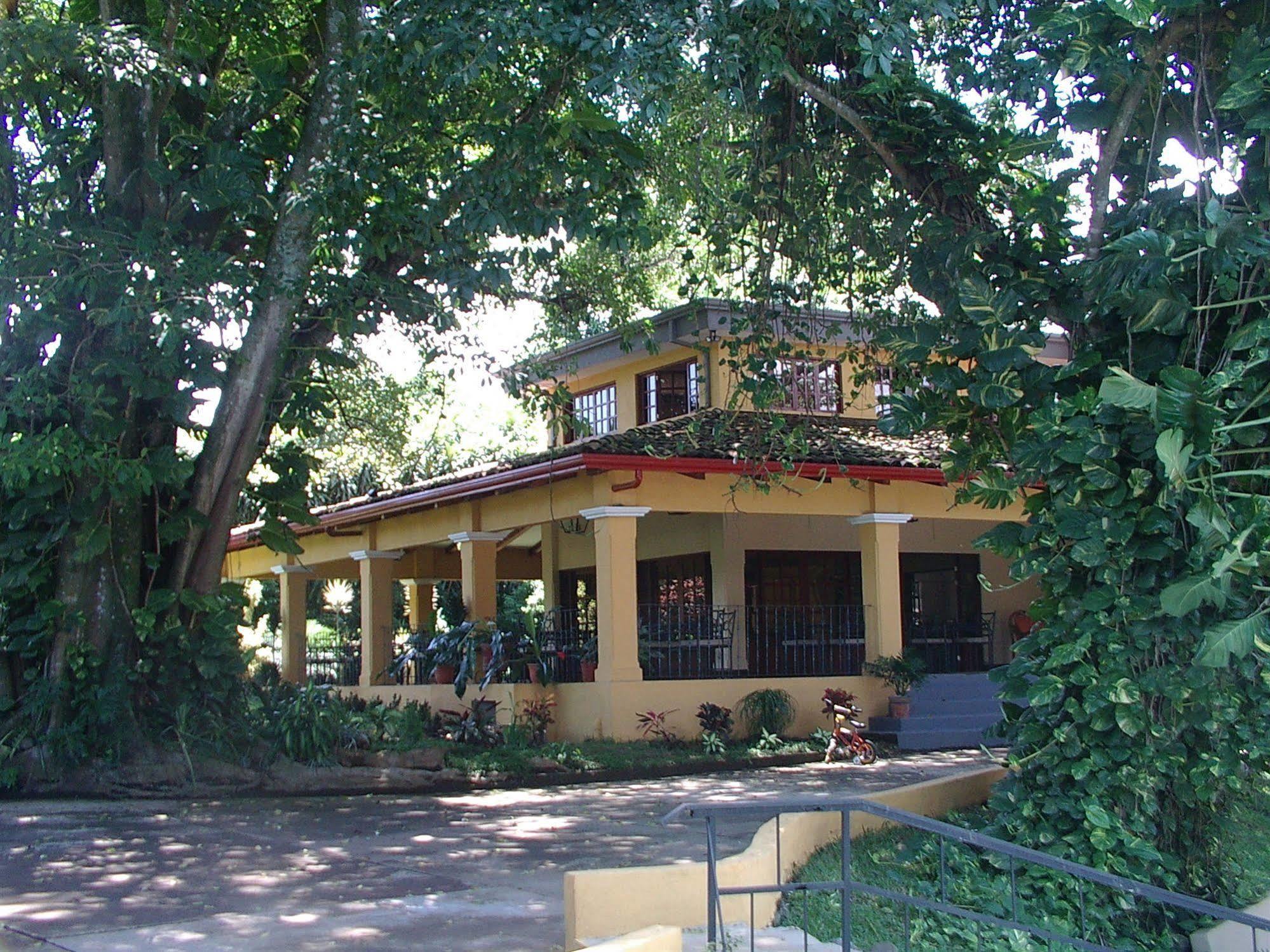 San Antonio De Belen Trapp Family Country Inn מראה חיצוני תמונה